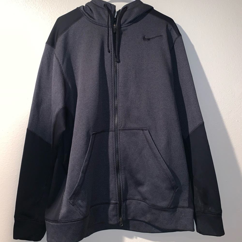 Nike Therma-Fit